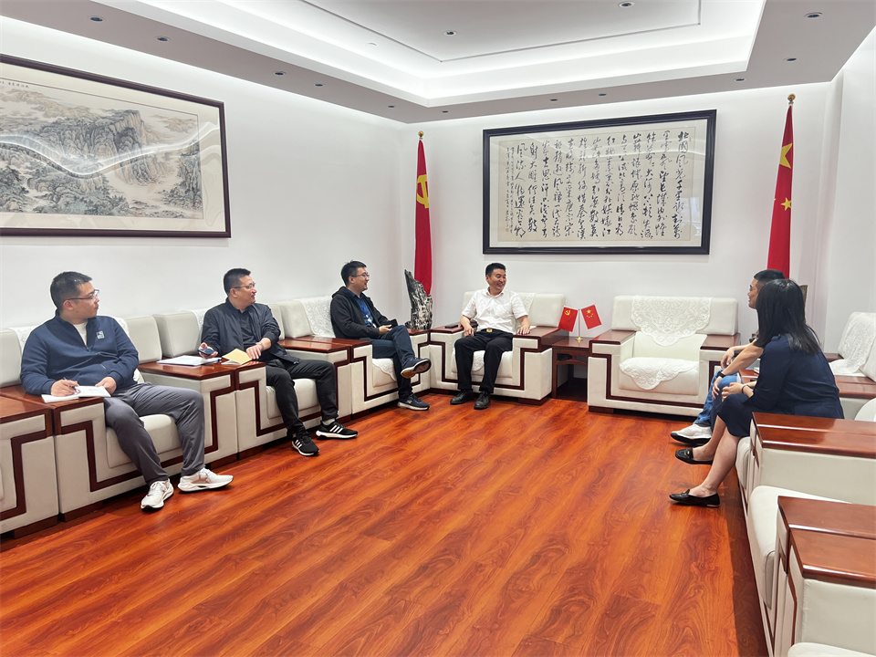 副总经理 严佳峰 君邦物业.jpg